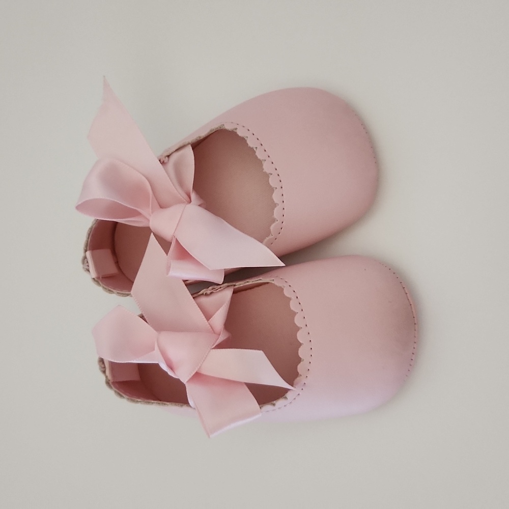 Pink baby shoes